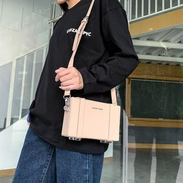 2025新款斜挎包硬殼小方包男潮牌手機盒子包男士包包個性小挎包