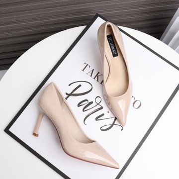 2025年新款春季法式高跟鞋設計感小眾杏色漆皮女細跟尖頭單鞋女鞋