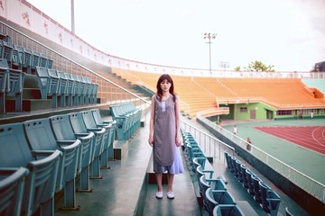 Ivan 荷葉無袖Polo洋裝