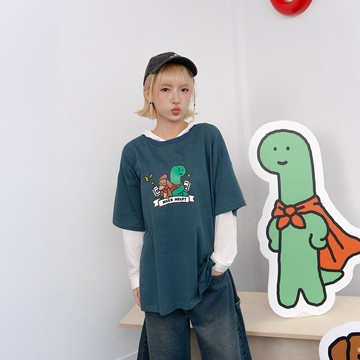 QUEENSHOP_ S 女裝 JOGUMAN NEED HELP 條紋TEE【01190419】