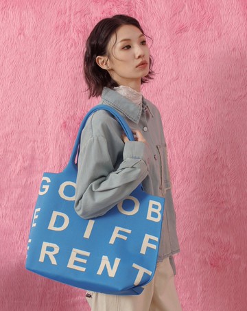 英文字母織紋托特包(兩色)