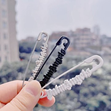 ☀️免運臺灣有貨☀️爆款收腰別針扣固定裙子收腰褲子防走光胸針卡扣褲腰改小神器胸針