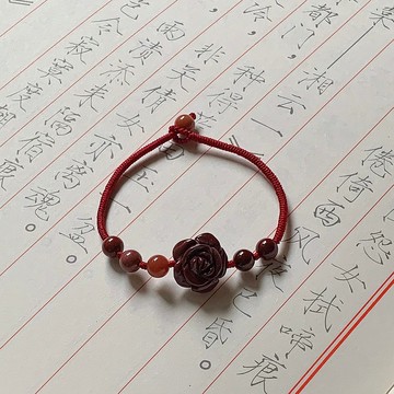 手作 玫紅與刺。天然阿拉善玉玫瑰花彫刻復古編織手繩 文藝手鏈