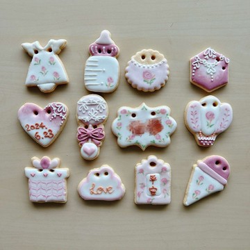 NIJI Cupcake 古典粉紅花花糖霜餅乾收涎組合