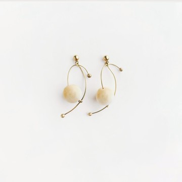 謾舞耳環 (beige) - Dancing Earrings (beige)