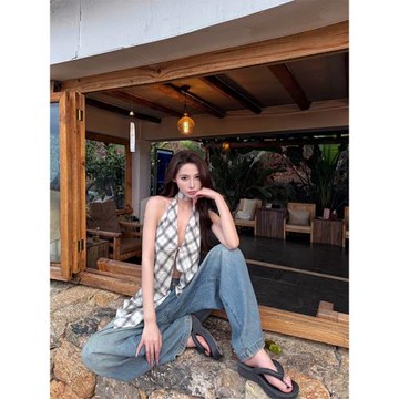 Turn up/陳腿兒 小眾設計感V領格紋掛脖背心女夏露背無袖氣質上衣