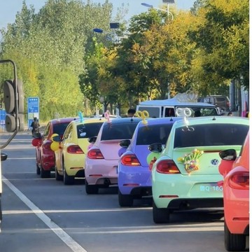 車外裝飾品 汽車裝飾 結婚季接親車隊汽車車頂裝飾玩偶3d彩色髮條耳朵個性可愛非可旋轉