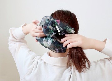Botanical Art Scrunchie 黑 Asahi 藝術風格 Original Textile Big Scrunchie