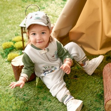 小英熊拼接袖純棉長袖兔裝