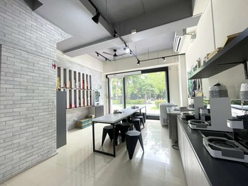 近橋科｜聯上峰景｜雙衛浴雙陽台漂亮樓店+平車｜高雄市楠梓區卓越路