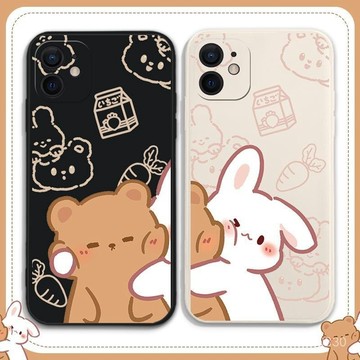 ✨限時下殺✨擁抱情侶手機殻適用iPhone15pro蘋果14小熊13mini兔子12卡通11可