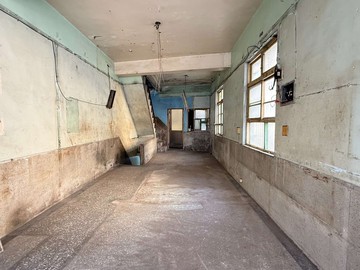 前鎮亞灣︱需全棟整修靜巷透天｜高雄市前鎮區前鎮巷