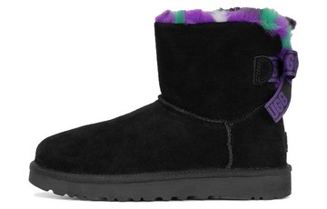 WMNS UGG MINI BAILEY BOW PLAID PUNK BOOT BLACK PURPLE