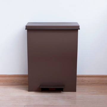 日本岩谷Iwatani kcud 日製曲線寬型腳踏垃圾桶(附輪)-39L - 棕