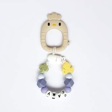 客製化 黑白字母 camy 仙人掌 楓葉 奶嘴鏈 /米色小雞