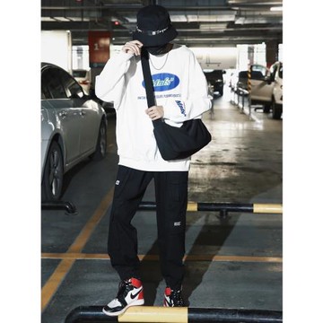 斜挎包男ins簡約休閑單肩包尼龍布包男士挎包情侶日系學生背包女