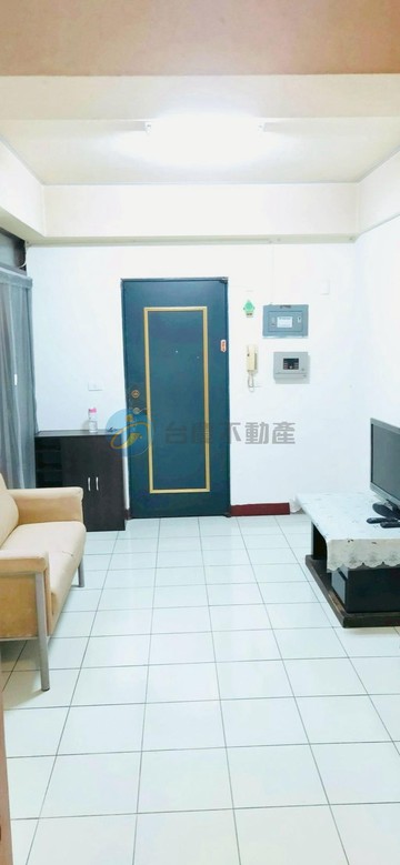 戀上東區近大林商圈小資低總價有陽台採光1+1房｜台南市東區大同路二段