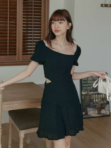 小性感 斜口露腰澎袖短洋