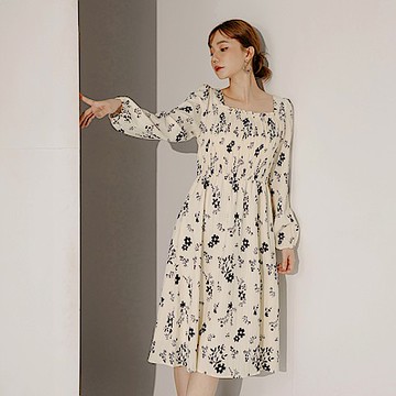 OB嚴選-直紋印花方領泡泡袖洋裝《DA10301-》