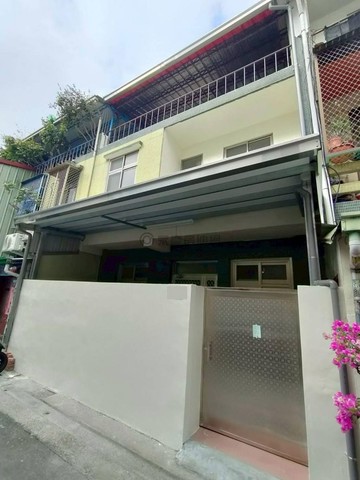 雅潭路近勝利夜市全新整理靜巷透天｜台中市潭子區雅潭路二段