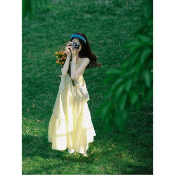 海邊度假風吊帶連衣裙夏季新款奶fufu法式高級感長款裙子收腰顯瘦