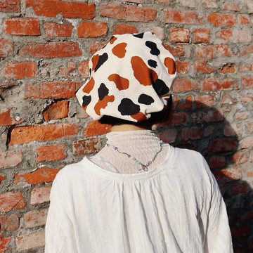 南瓜貝蕾帽 / 白色乳牛