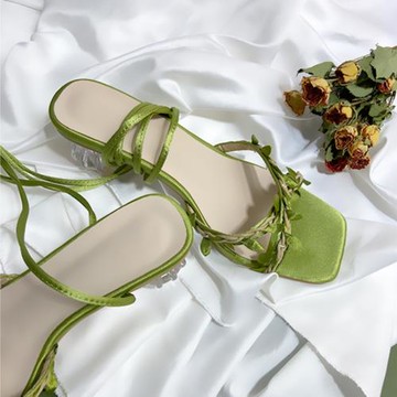 2025年夏季新款交叉綁帶涼鞋系帶羅馬鞋水晶跟粗跟蝴蝶結甜美原創