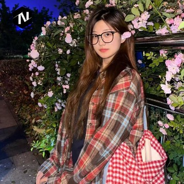 【Nico】臺灣熱銷🔥美式復古Vibe風長袖格子襯衫女春秋設計感小衆甜酷高級感襯衣外套
