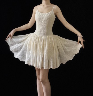 芭蕾舞風 / 度假長款連身裙 / 刺繡蕾絲