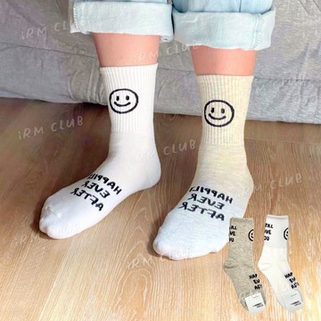 韓國襪子 中筒襪 縷空微笑英文字母 台灣現貨 || 街頭個性潮流外出塗鴉正韓中長襪 基本款素底百搭長棉襪 || 愛亂買