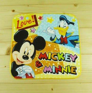 【震撼精品百貨】Donald 唐老鴨 小方巾-黃Love 震撼日式精品百貨