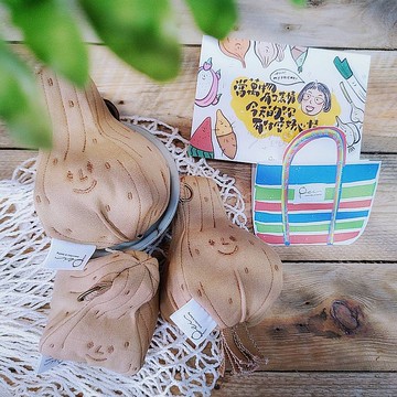 一張臉一個包系列-造型收納包-日曬卡其 蒜頭 鑰匙包 零錢包 小