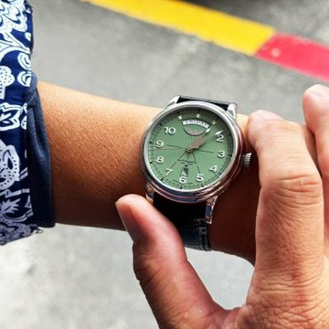 AVIATOR 飛行員 DOUGLAS DAY-DATE 41 機械錶 男錶 手錶 綠色-V.3.44.0.403.4
