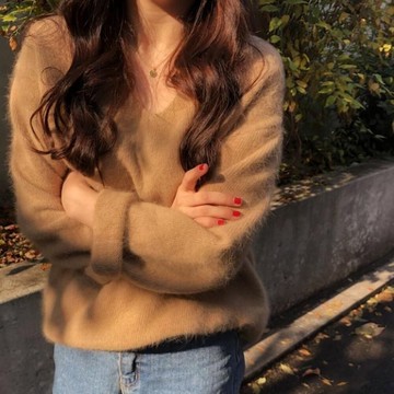 毛衣 毛衣waitmore很仙的水貂絨馬海毛寬鬆慵懶風網紅V領毛衣女冬套頭百搭 曼慕衣櫃
