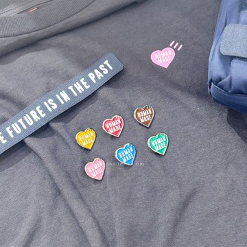 HUMAN MADE 愛心胸章 別針 裝飾品 小物 日本代購 人間製造 / 現貨