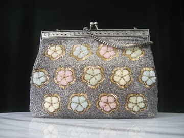 輝煌年代 OLD ERA _早期二手台灣製手工製貴夫人珠珠包