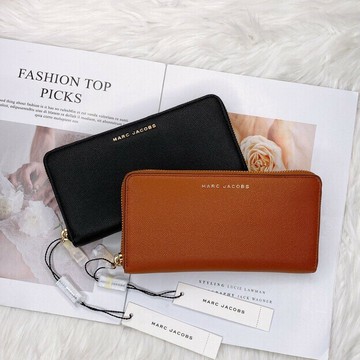 美國代購????台灣現貨MARC JACOBS 拉鍊長夾 MJ 立體logo 長夾 M0016995【送禮精選★APP下單點數4倍送】