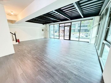 桂林孔鳳商圈醒目大面寬黃金▲漂亮樓店+平車｜高雄市小港區廈莊三街