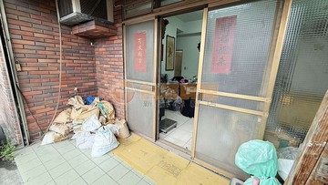 台灣房屋妍蓁⭐屋主大降價/低公設華廈一樓｜新北市泰山區明志路三段