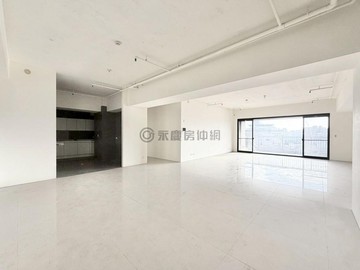 絕版3字頭｜七期東方花園廣場霸氣雙主臥五房三平車｜台中市西屯區惠中路二段