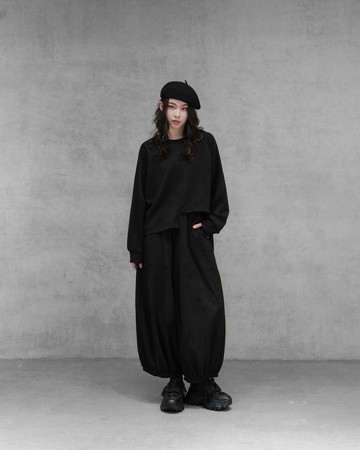 MUKK DESIGN 麂皮絨不規則寬短T