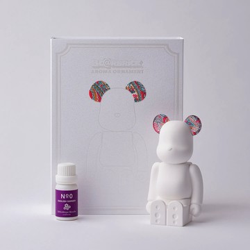 擁抱熱情夏日【日本BE@RBRICK】庫博力克香氛熊 - Liberty London 四季聯名款 (紅色之夏) 居家擺飾 香氣 創意公仔 可愛療癒 生日禮 閨蜜禮 質感好物