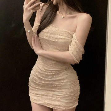 性感辣妹小香風御姐蕾絲抹胸露肩美揹包臀裙女收腰修身純欲短裙女