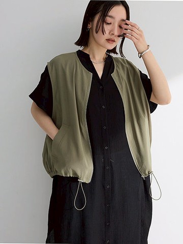 輕盈下擺抽繩拉鍊背心(06000423700) - Green Parks