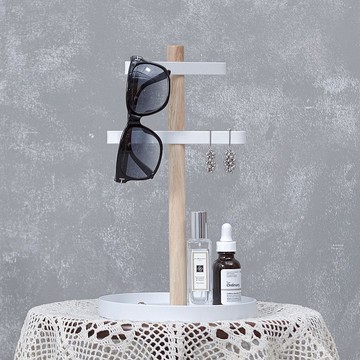 【Sim'n Coz】T字木紋飾品收納架(白)