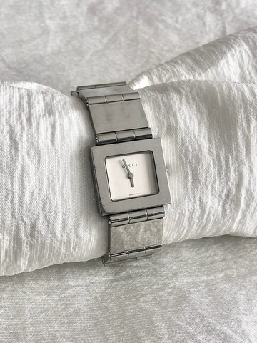 【日本直送 名牌中古包】GUCCI 古馳 手錶 銀色 方形 不鏽鋼 石英 600J vintage 古董 fubfba