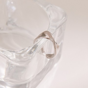 扭捲・純銀耳骨夾