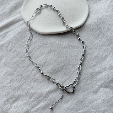 Room 1001 | 脈 頸飾