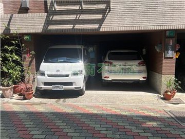 近仁德轉運站整新雙車墅｜台南市仁德區中山路