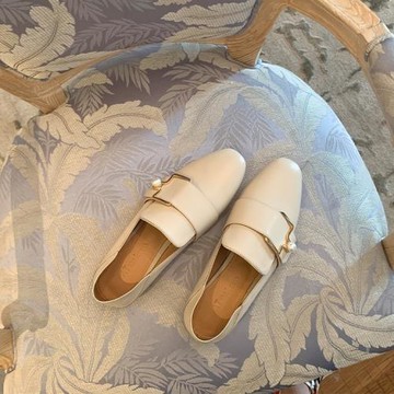 一腳蹬香港英倫風方扣平底樂福鞋